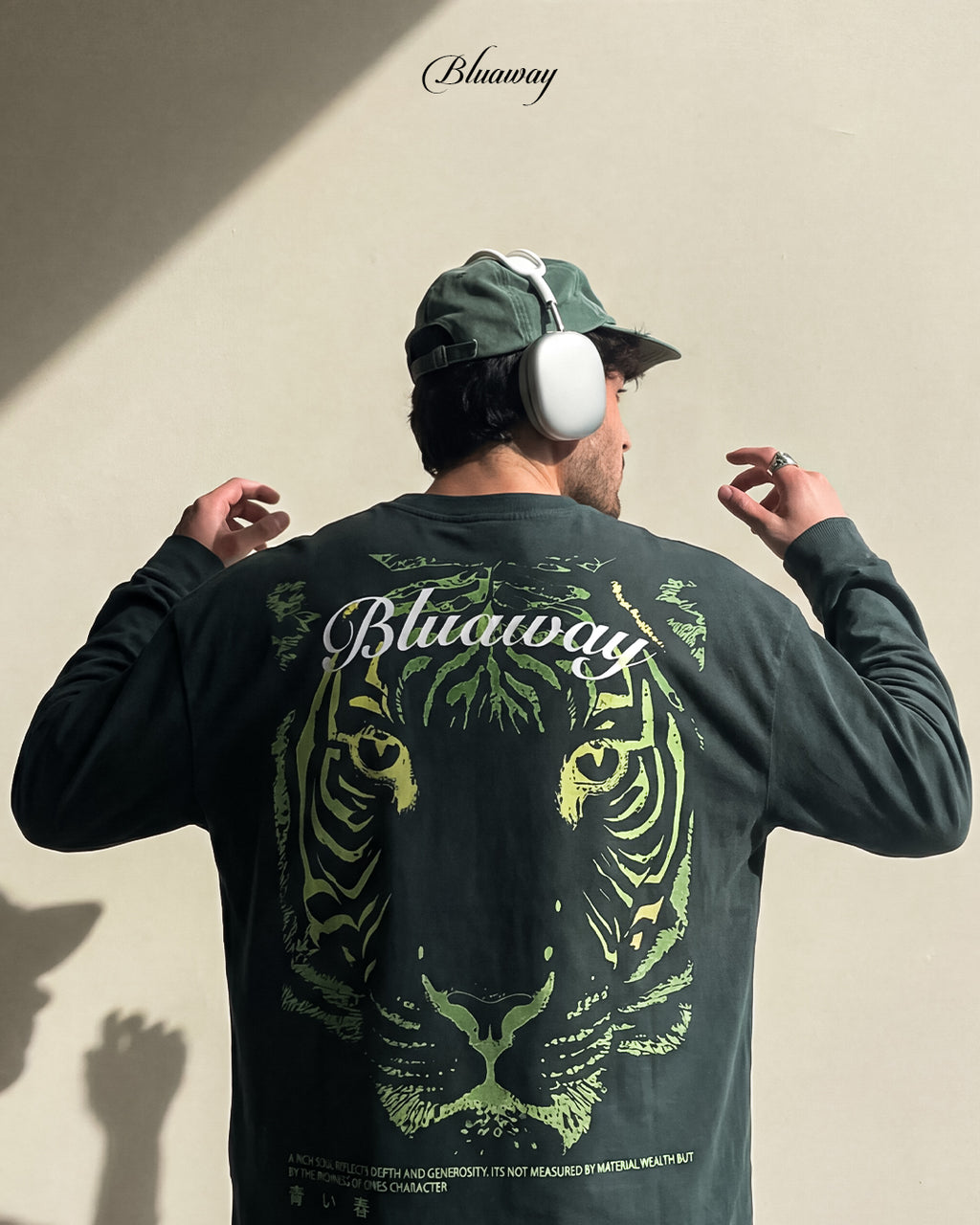 EMERALD FANG GREEN TEE